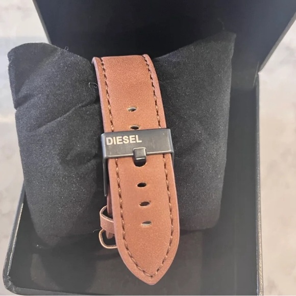 Sold‼️NIB Diesel Watch - Picture 5 of 5